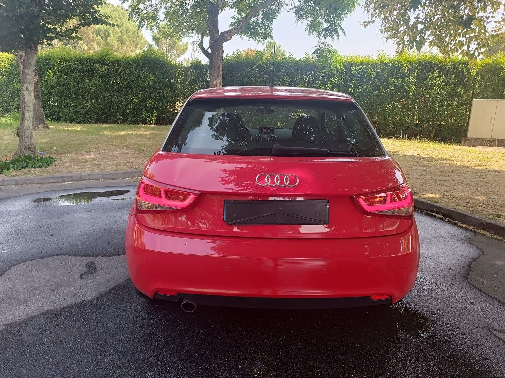 Audi A1 1.6 tdi s-line/GPS