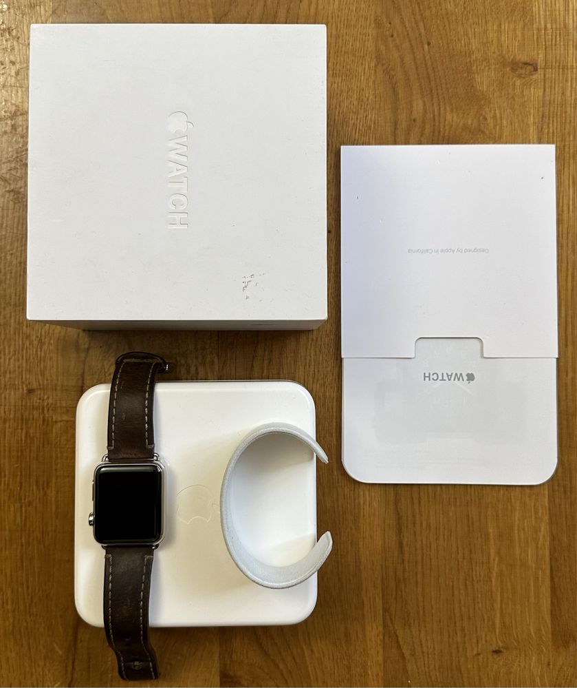 Apple Watch , 42mm, Stainless steel, Sapphire crystal, Ceramic back.