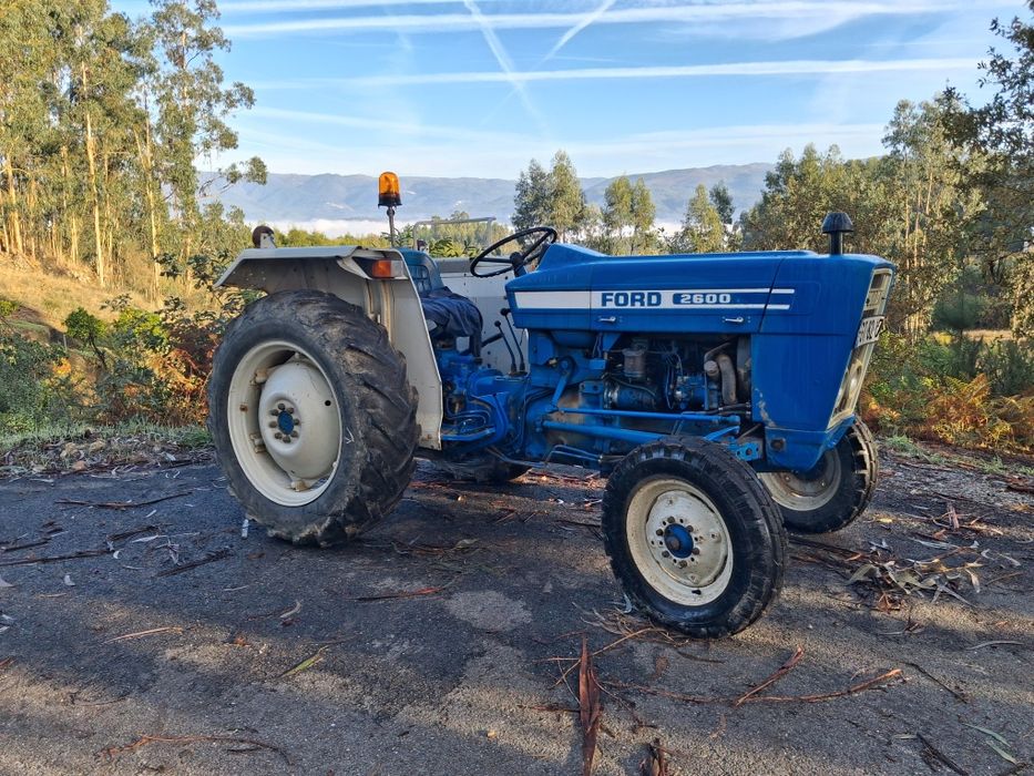 Tractor Ford 2600