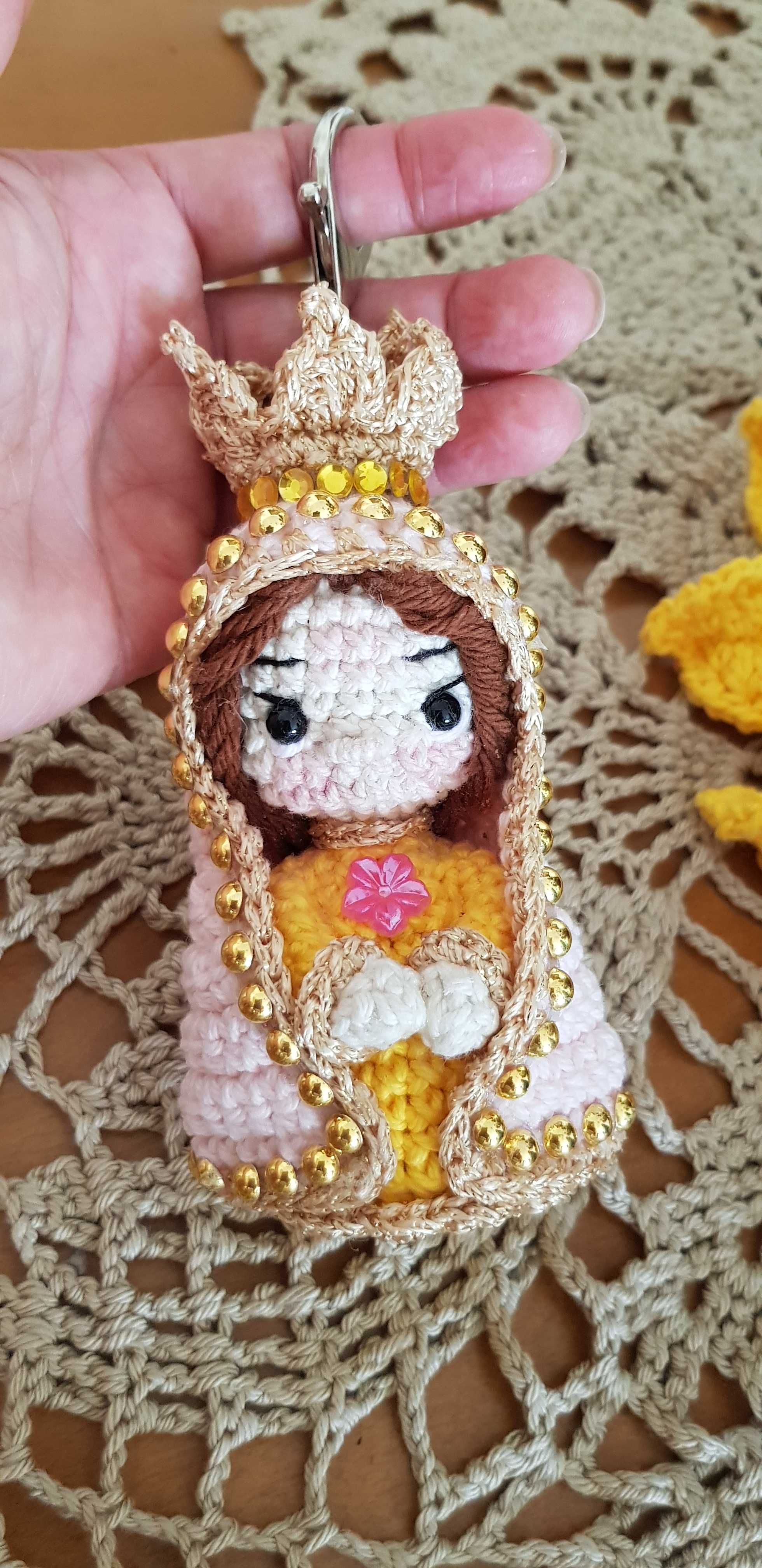 Porta Chaves Mini Santinha Amigurumi