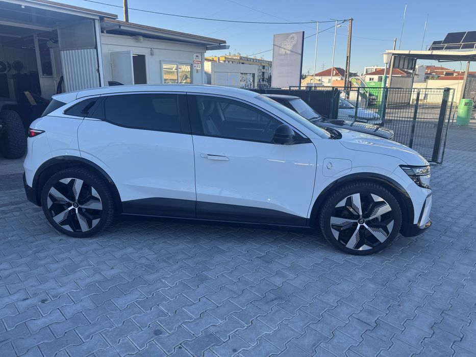 Renault Mégane E-Tech EV60 – 220 cv – Techno  35 mil km