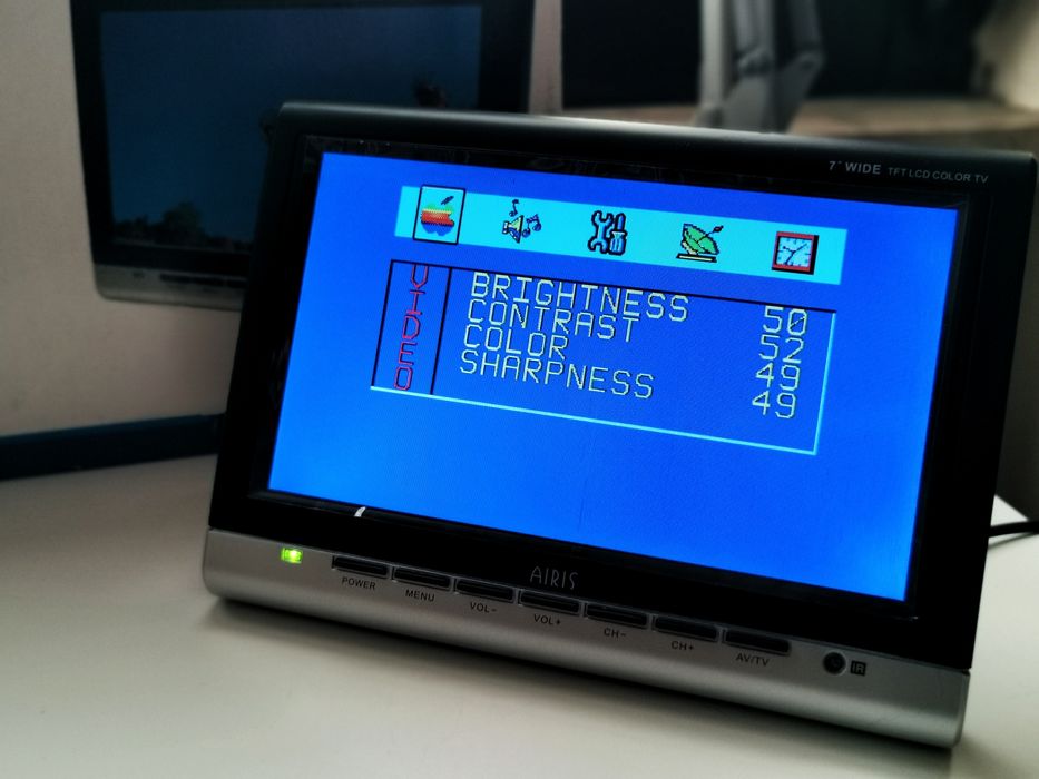 LCD TV 7" - Airis M203