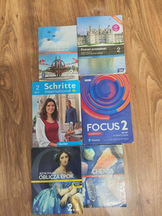 Książki do technikum do klasy drugiej (automatyk ,robotyk,mechatronik)