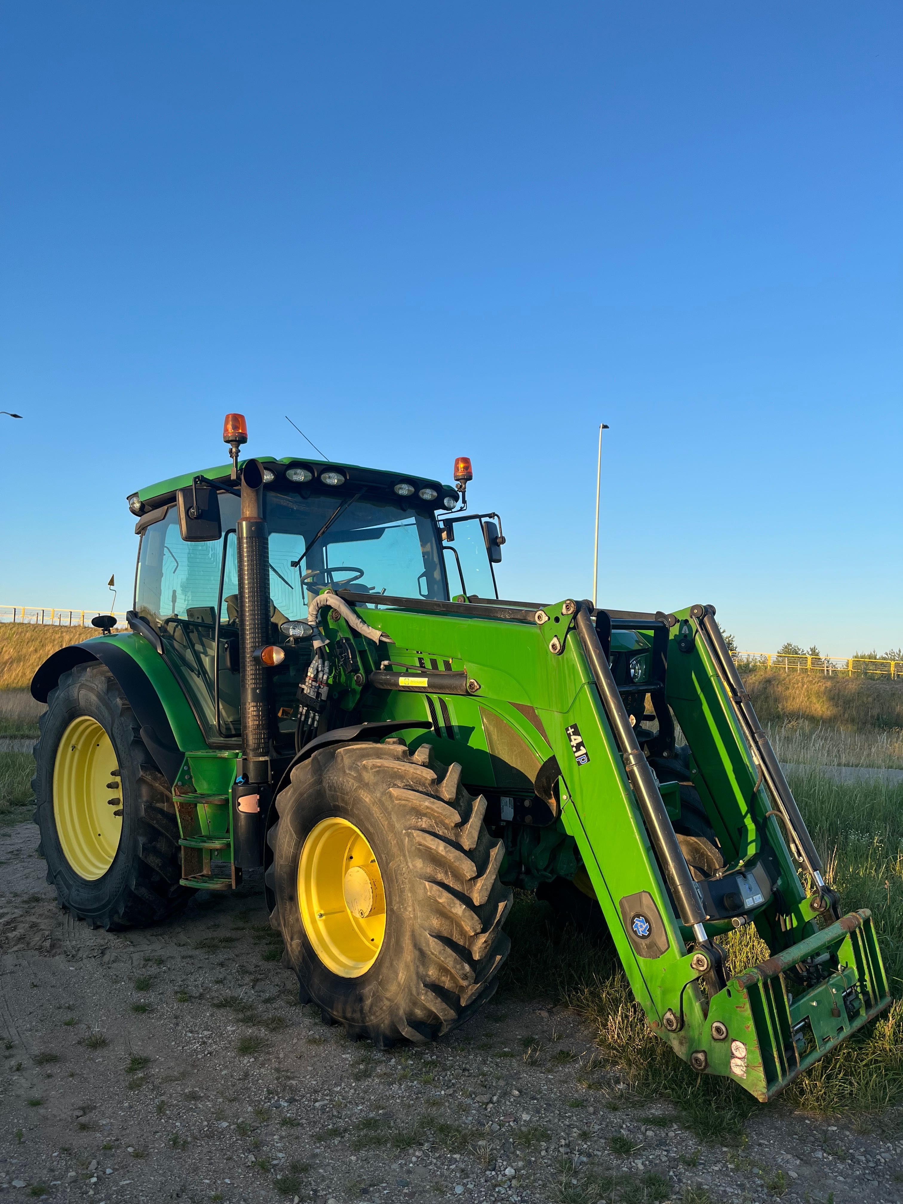 John Deere 6125R