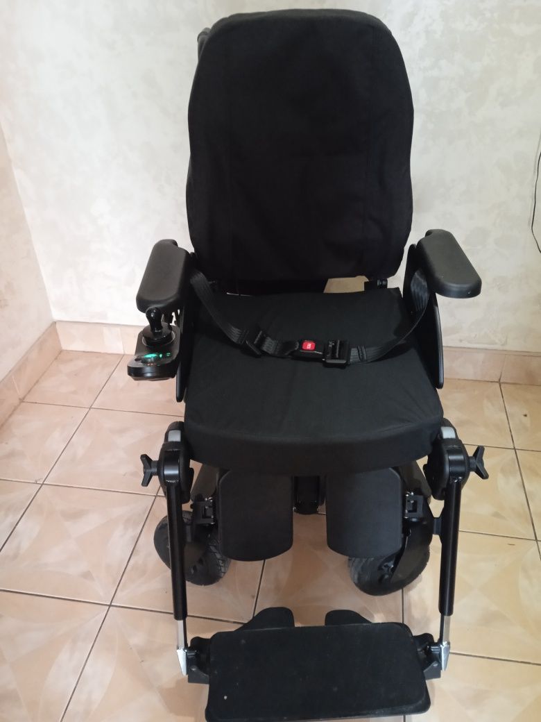 Продам інвалідний візок INVACARE"AVIVA"RX20
