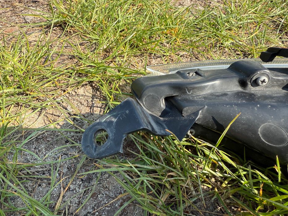 Lampa przednia kierunkowskaz kierunek  Nissan JUKE prawa EU cały