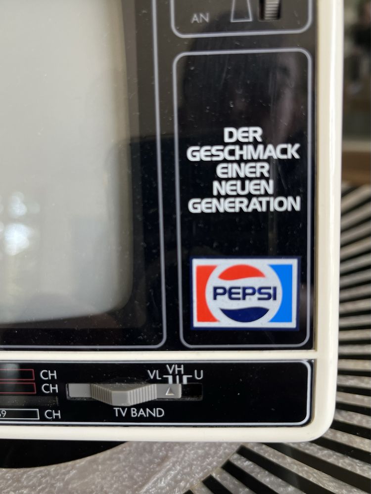 Mini telewizor z lat 80/90 z logo Pepsi jak nowy