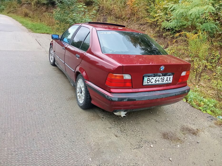 Бмв е36 в робочому стані
