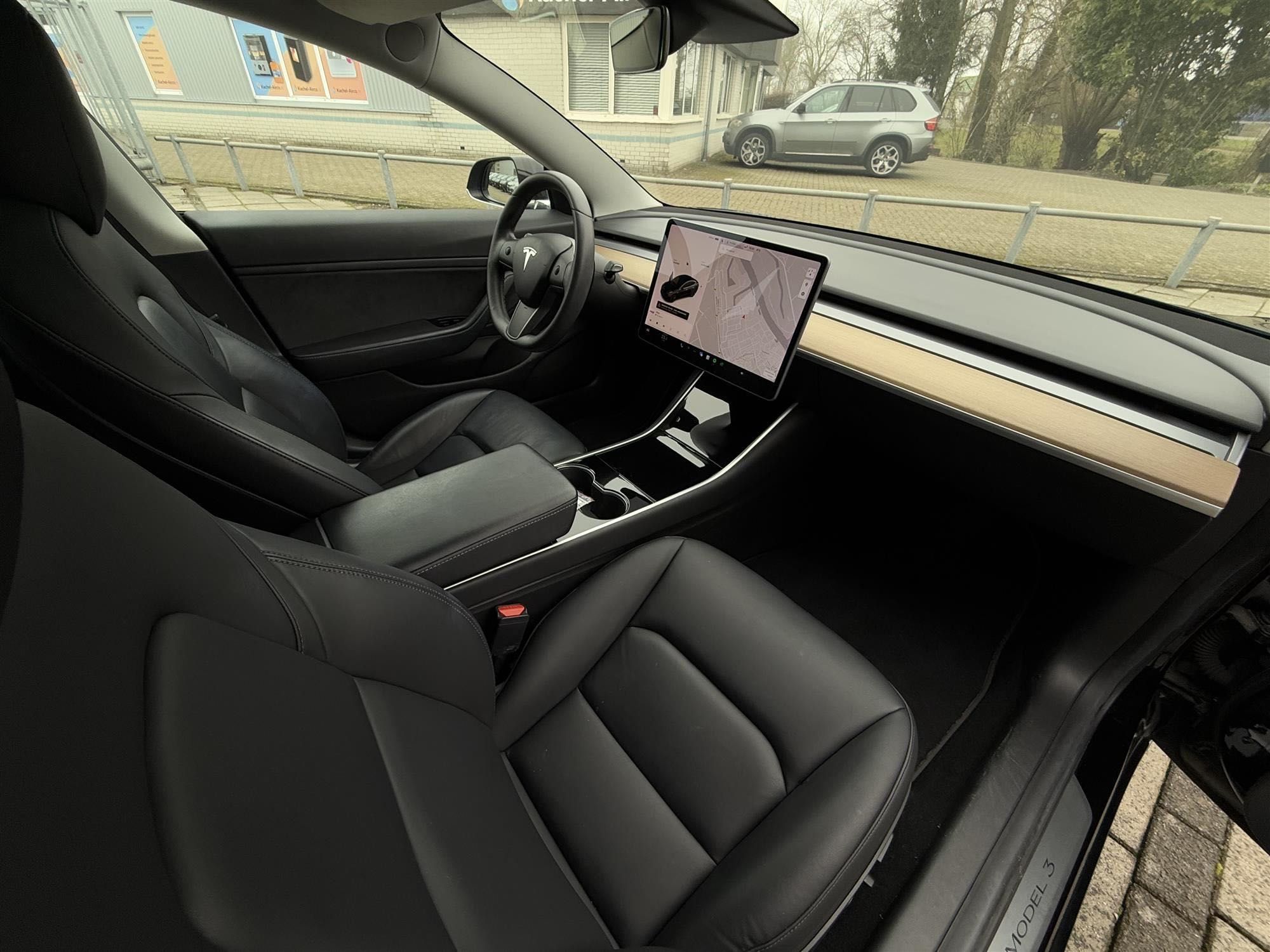 Tesla Model 3 Dual Motor Long Range AWD