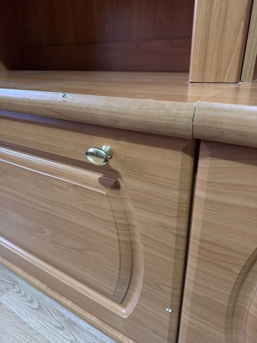 Меблі, стінка, комод і шафа