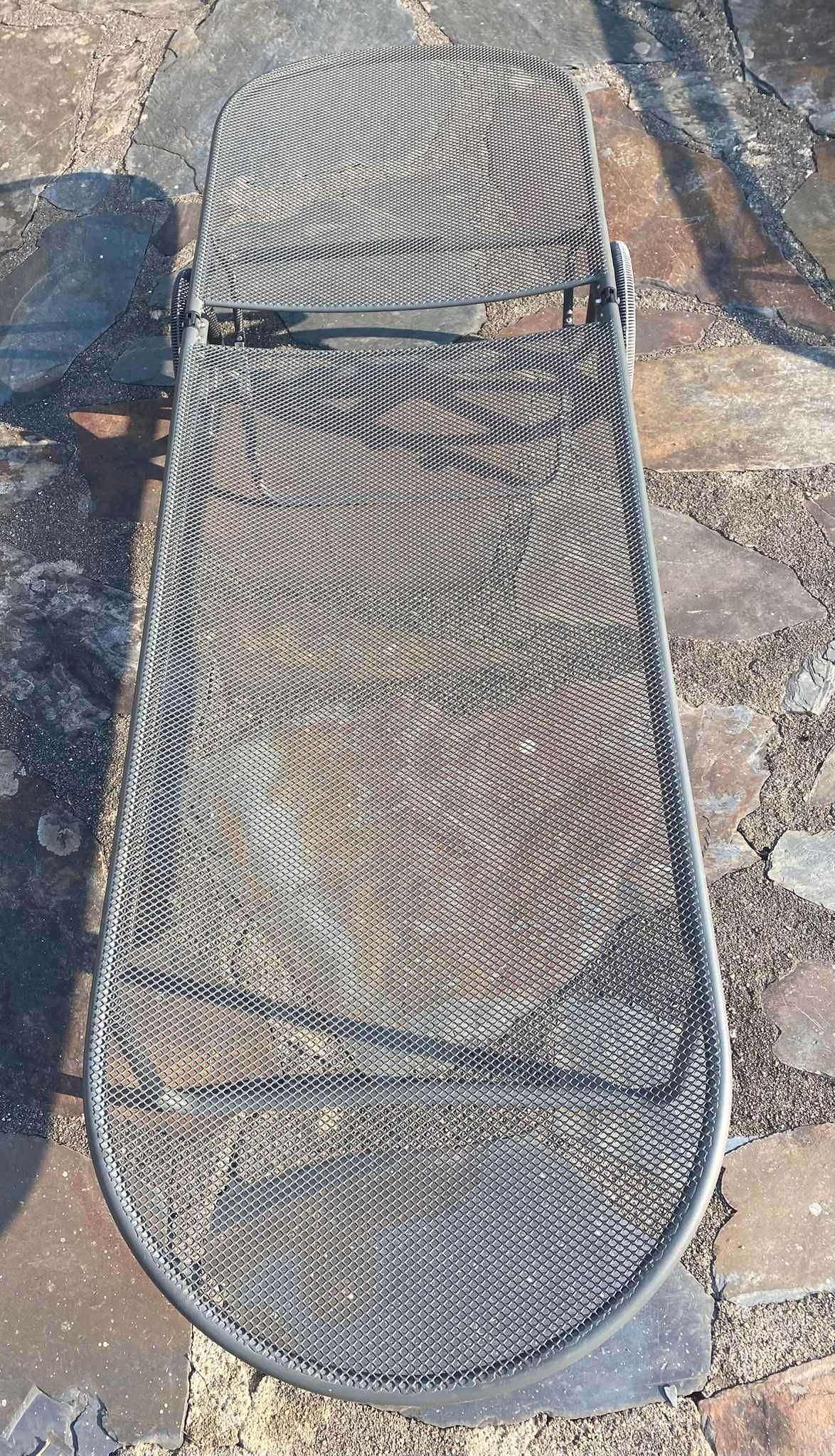 2 espreguiçadeiras