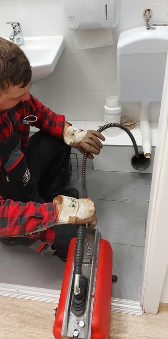 HYDRAULIK Halinów. Pogotowie kanalizacyjne. Udrażnianie rur i sieci.