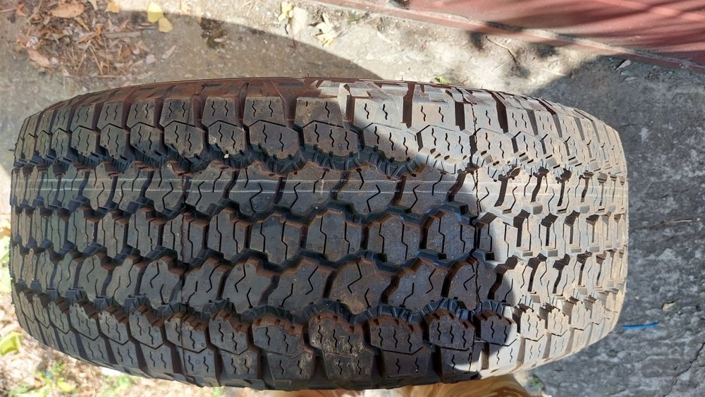 Комплект шин Goodyear Wrangler AT 265 65 R 17