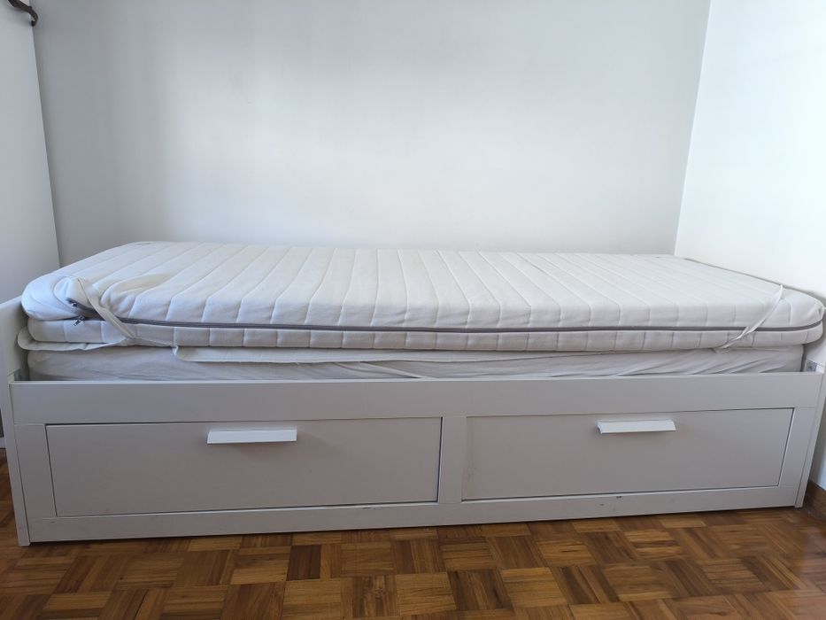 IKEA BRIMNES Cama individual/dupla com 2 gavetas e 2 colchões