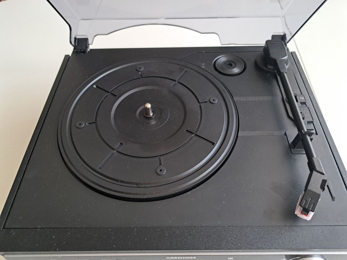 Gramofon Medion, odtwarza płyty I kasety, zapasowe igły