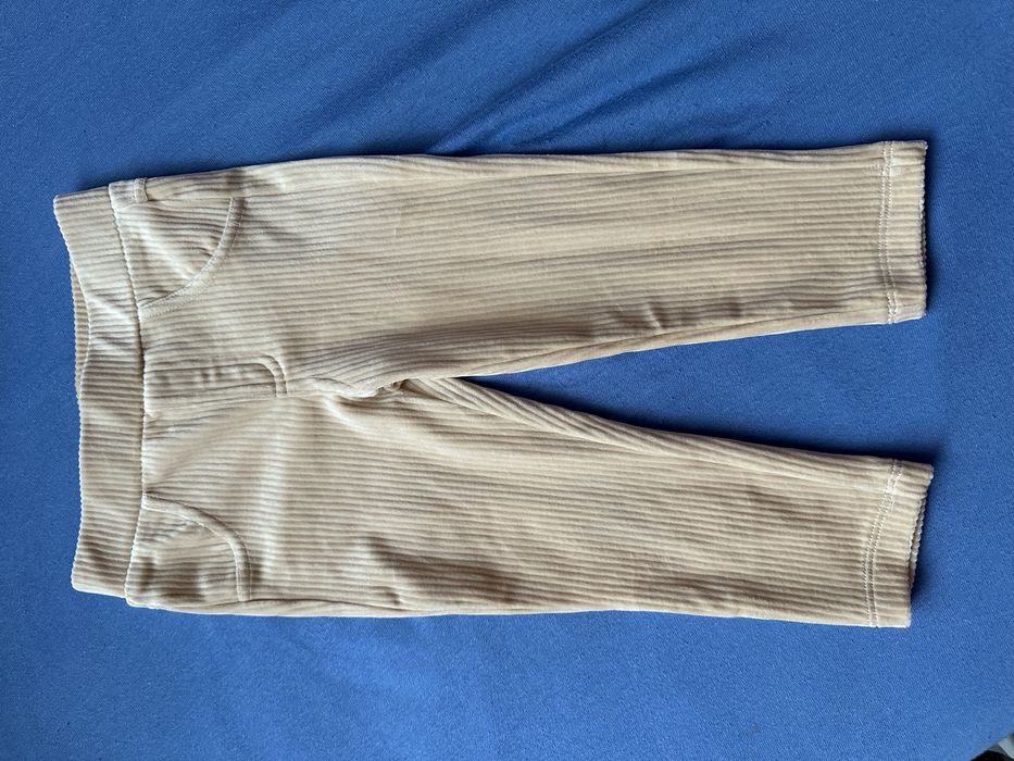 Prawie nowe beżowe spodnie „sztruksy” rozm.92