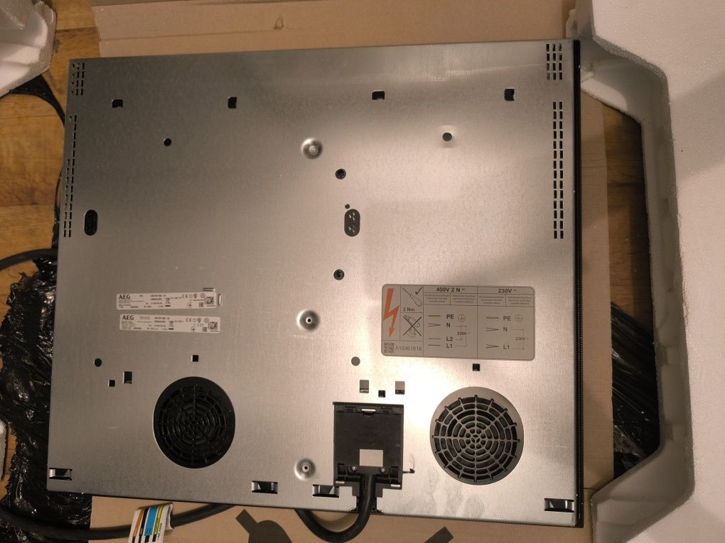 AEG IKE64441FB НОВА! Индукционная варочная поверхность
