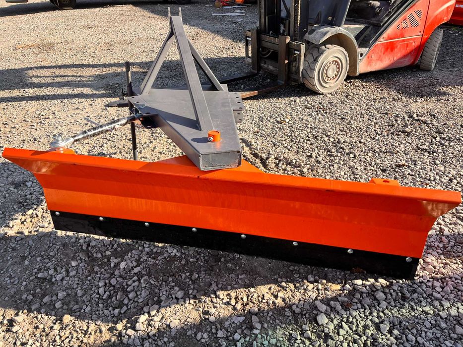 Pług do śniegu spych-do ciągnika na tył solidny  OBROTOWY  NOWY