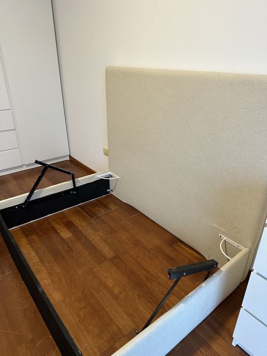 Cama de casal semi nova