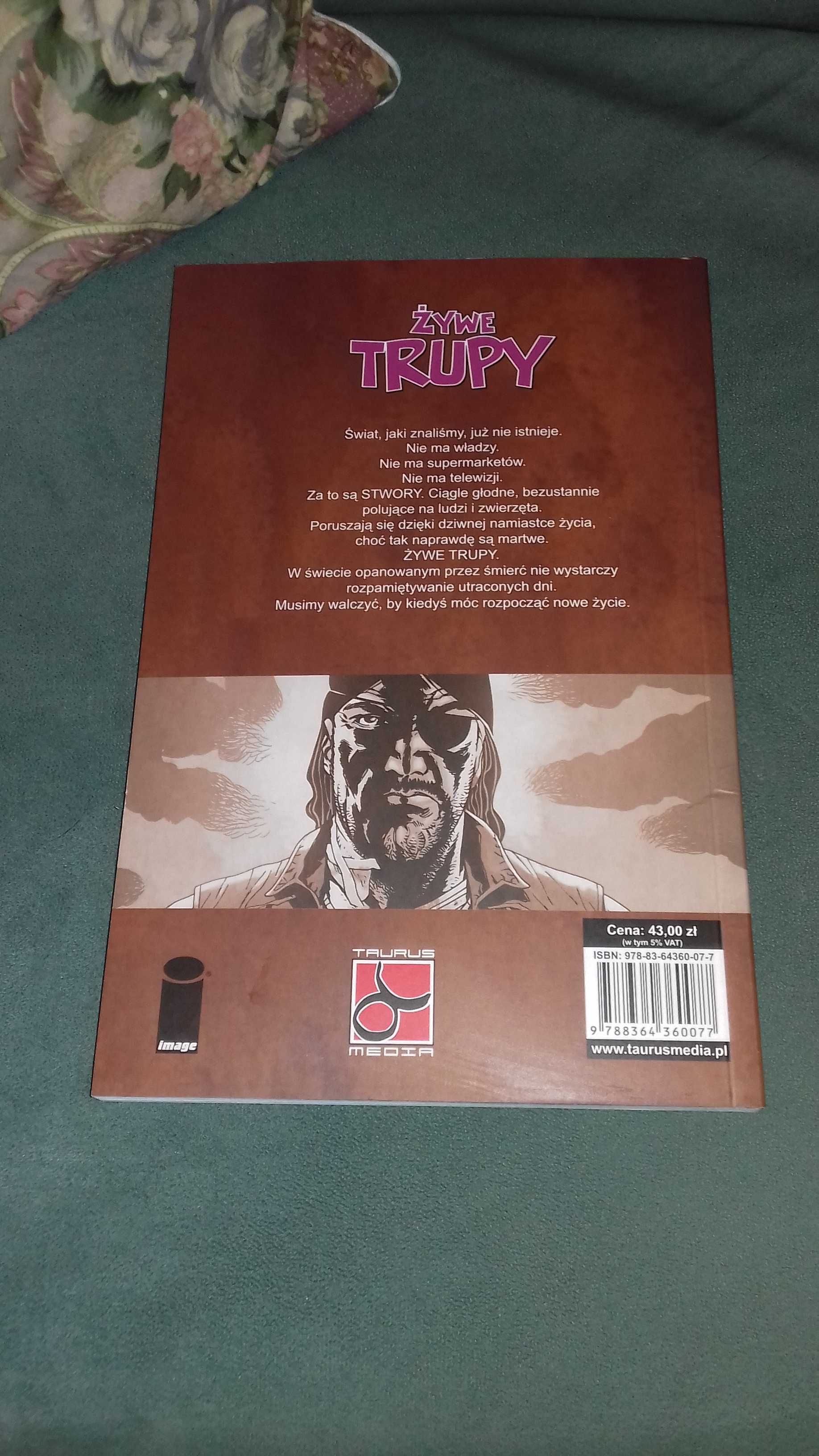 Żywe trupy 8 Stworzeni by cierpieć  Robert Kirkman Adlard Rathburn