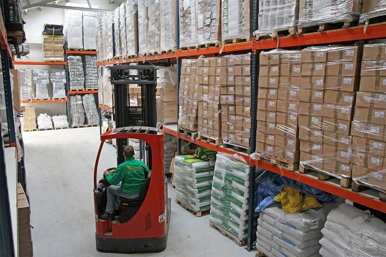 WERMIKULIT ogrodowy średni 10l utrzymuje wilgoć dodatek do podłoża