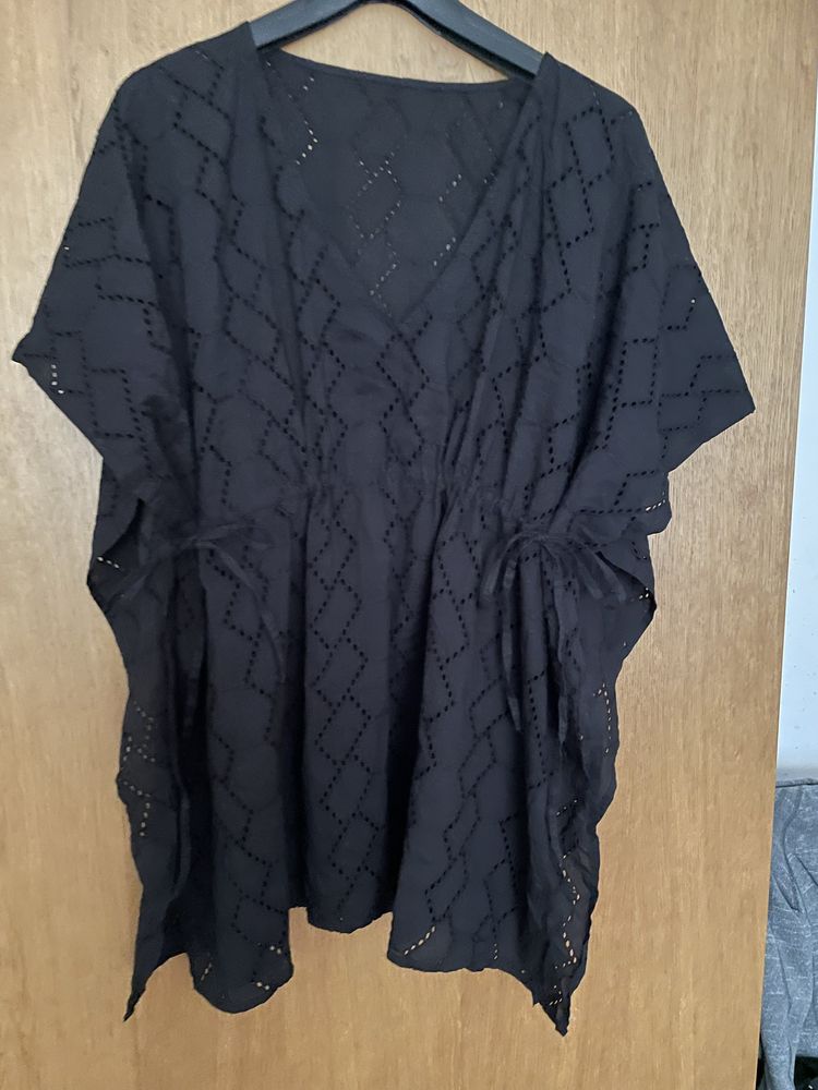 Narzutka sukienka plażowa hafty bawełna czarna roz uni