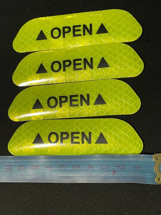 Світловідбиваючі наліпки 4 шт. Світловідбивні наклейки 4 шт.