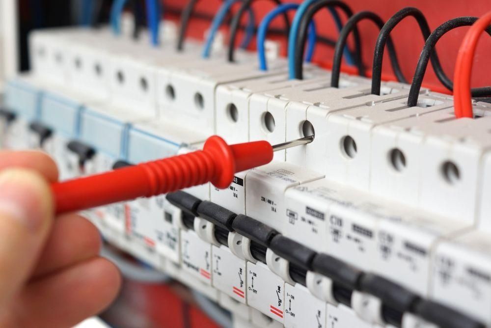 Elektryk Pomiary instalacji elektrycznej odbiorcze i okresowe
