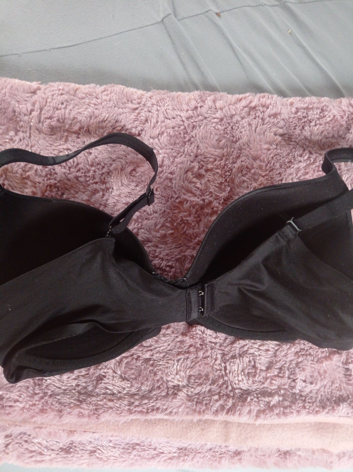 Biustonosz bazowy triumf body make up soft touch .