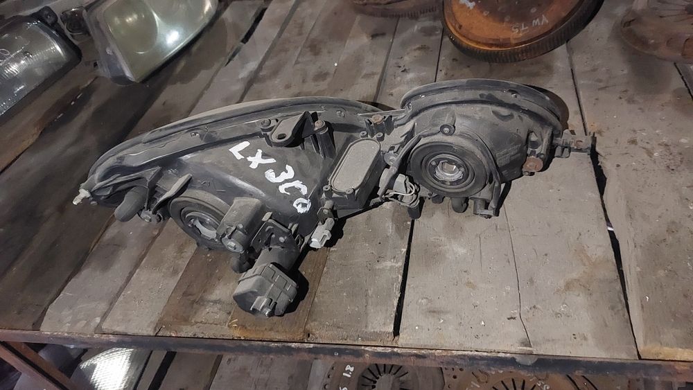 Фара ліва  LEXUS GS300 97-05