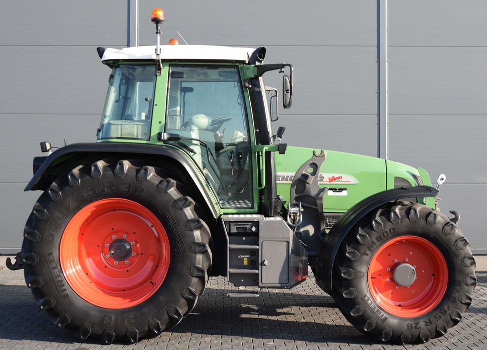 Ciągnik rolniczy Fendt 712 VARIO rok prod. 2007 mocowanie do ładowacza