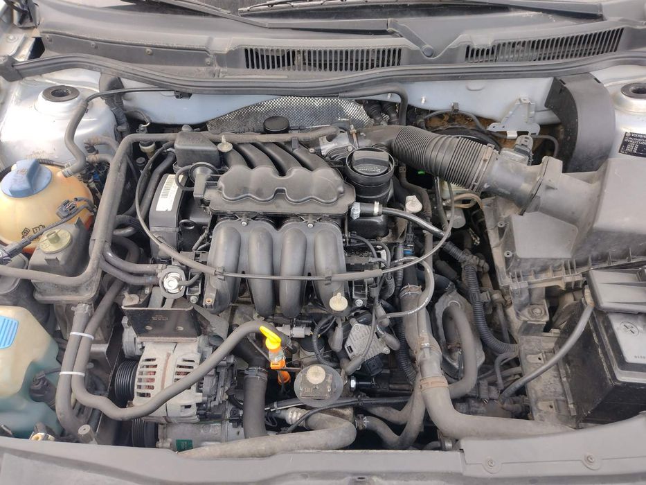 Фольцваген гольф 1.6 клімат автомат