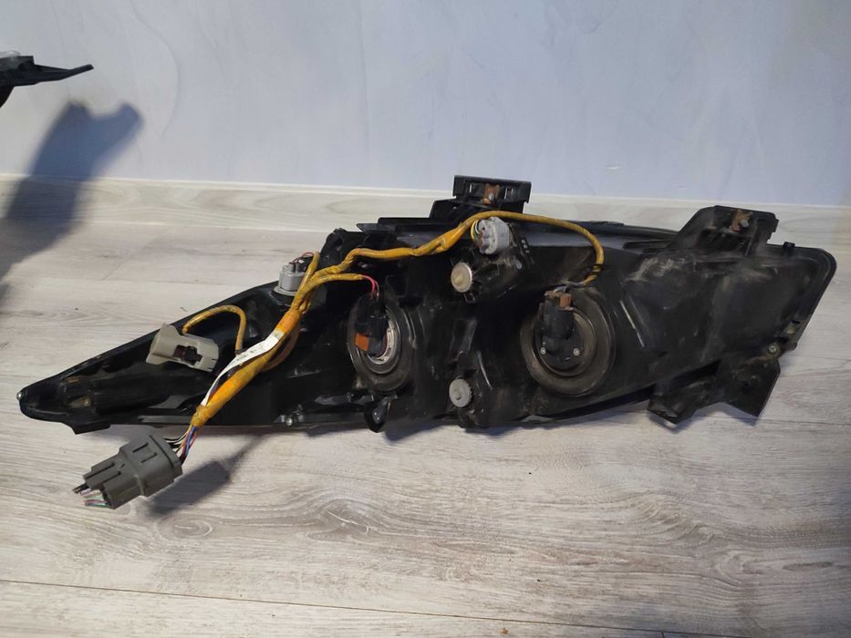 Lampa prawa reflektor prawy mazda 3 polerka