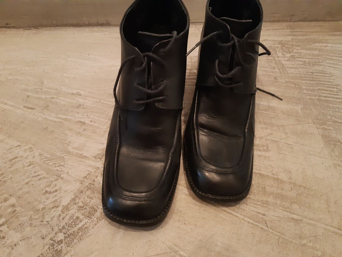 Buty na obcasach j diesel camper super 39/40