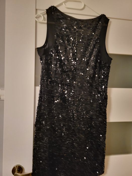 Sukienka w cekiny czarna z mango rozm s