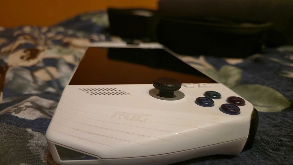 asus rog ally z1 extreme stan idealny plus etui