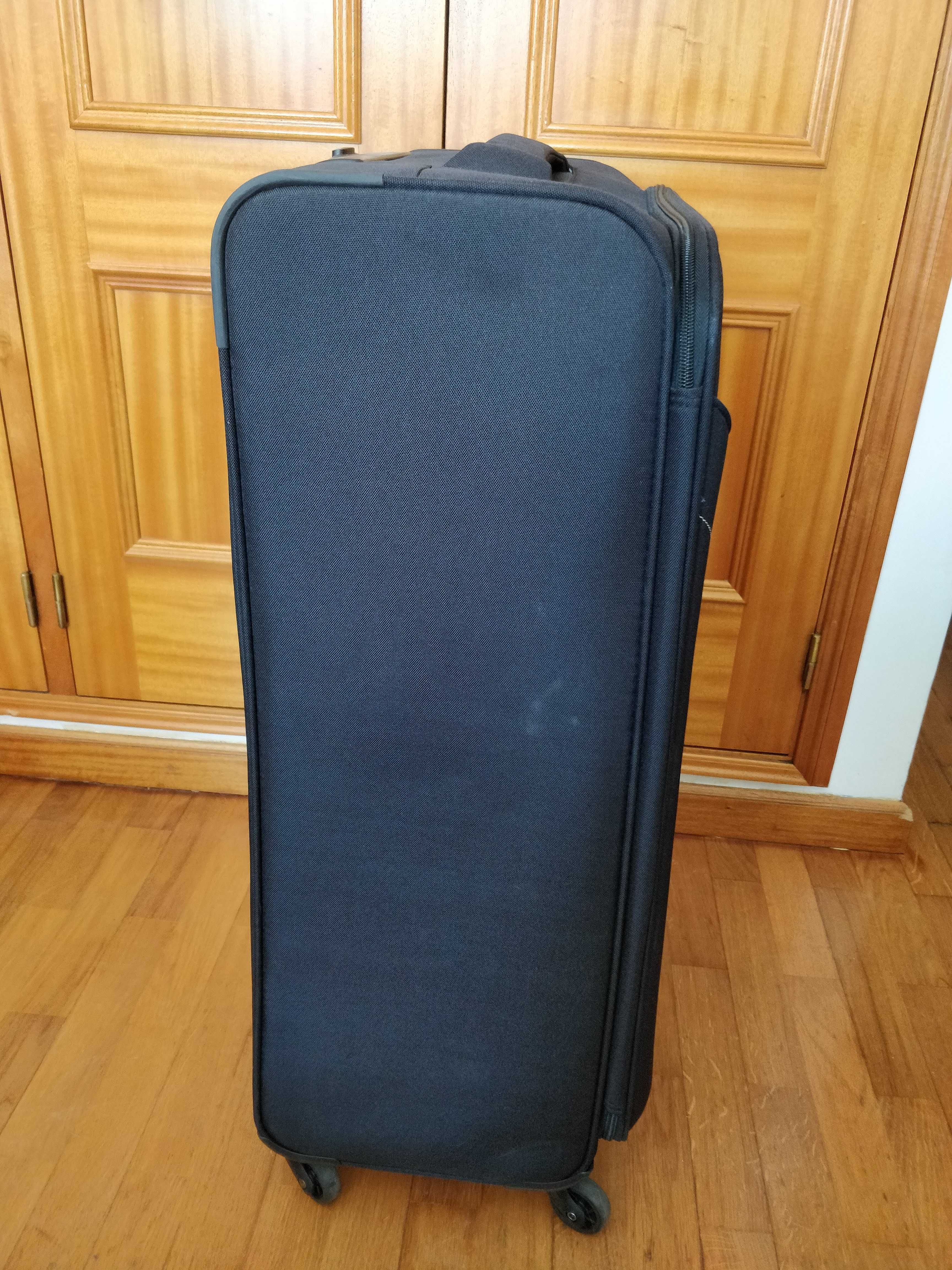 Mala de viagem grande American Tourister (como NOVA)