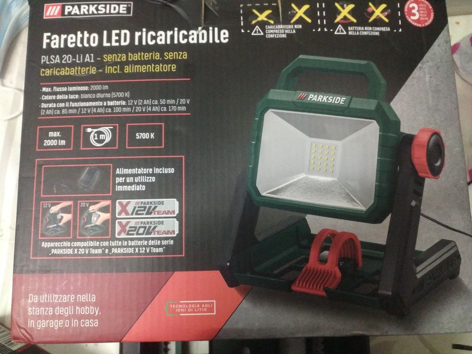 Potente Holofote de trabalho  Parkside.