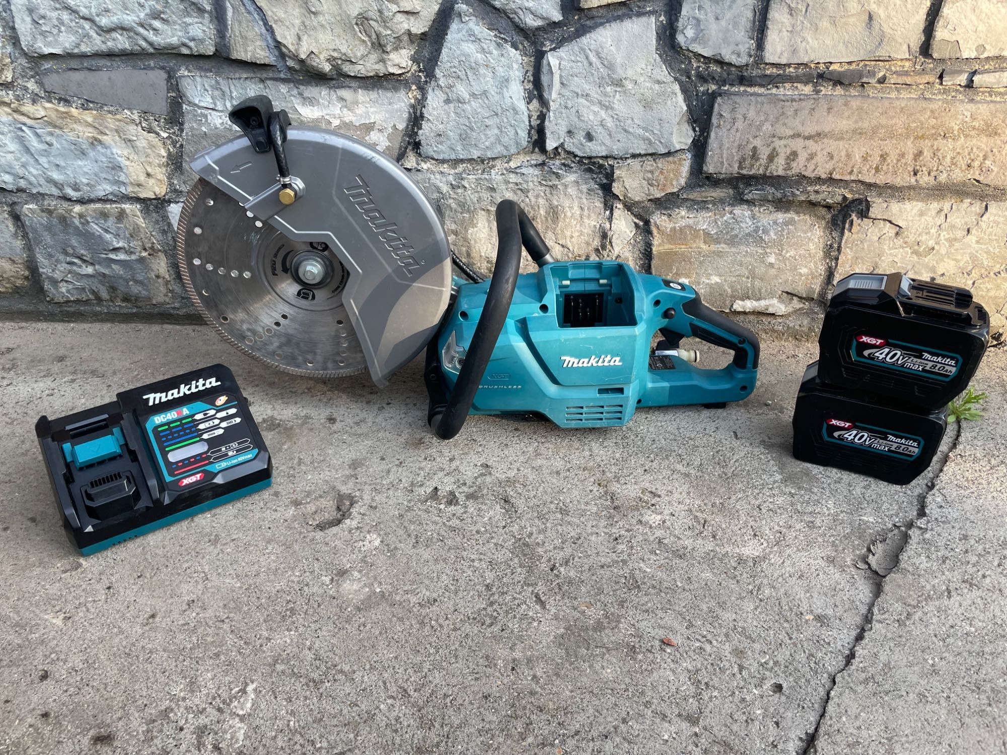 Makita CR004G XGT 40V MAX 305mm/різак акумуляторний макіта 40в