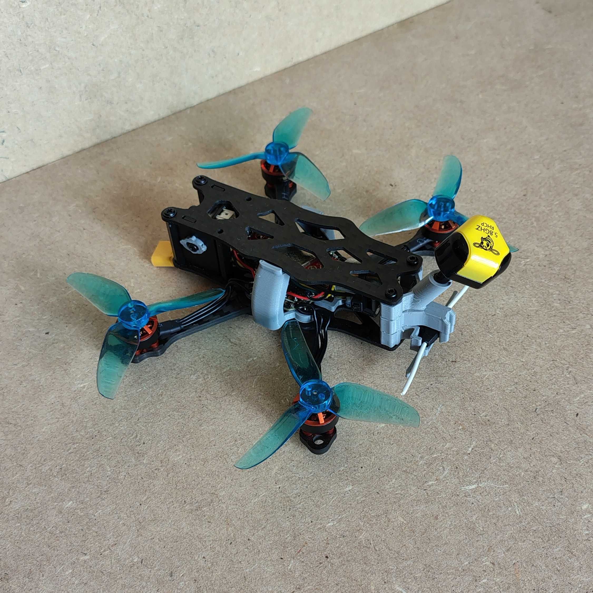 Dron FPV 2.5 cala [ ELRS ]