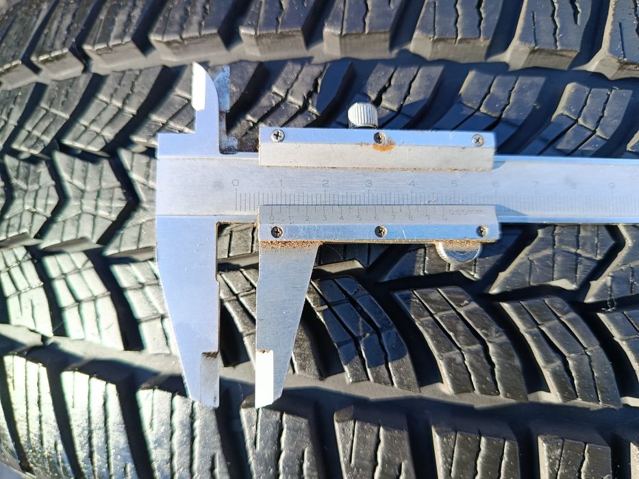 Шини зимові DEBICA FRIGO HP2 215/60 R16