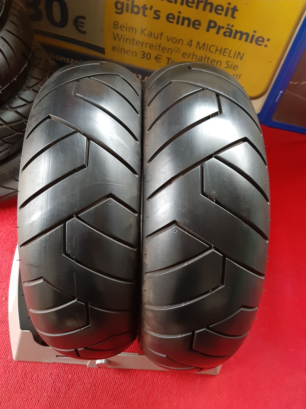 Шины на скутер 120/70 - 12 + 130/70 - 12 Vee Rubber из Германии