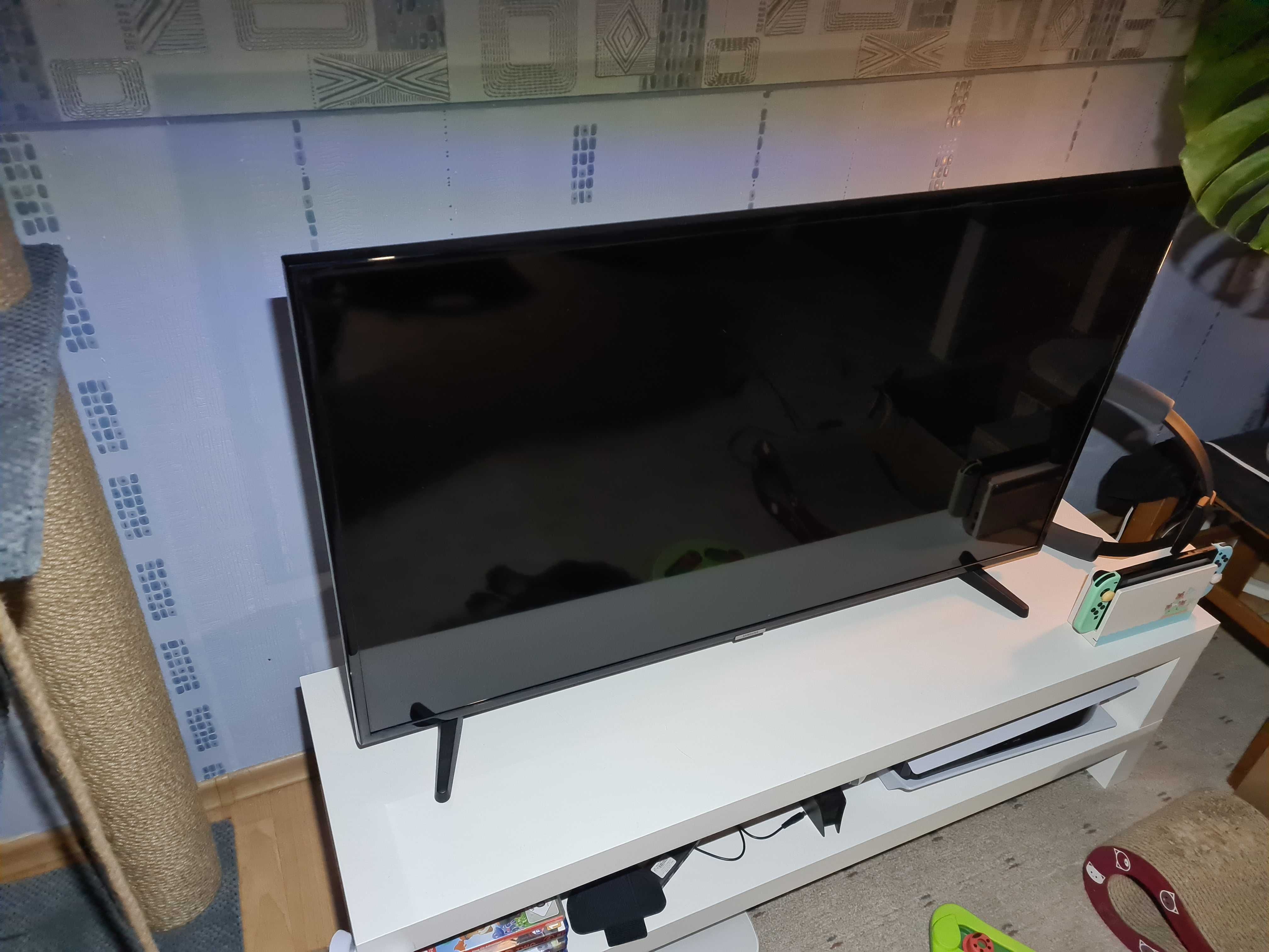 Телевизор Samsung 43" UHD 4K Smart TV NU7090 Series 7