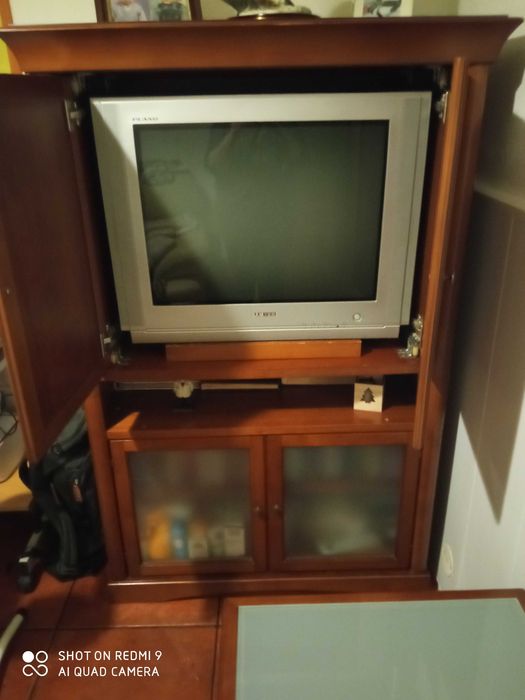 Vendo televisão de caixa Sony vintage