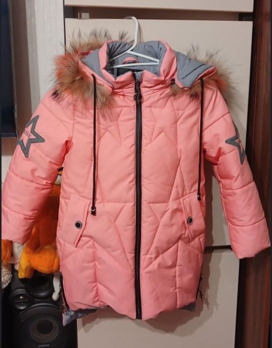 Зимня куртка на дівчинку