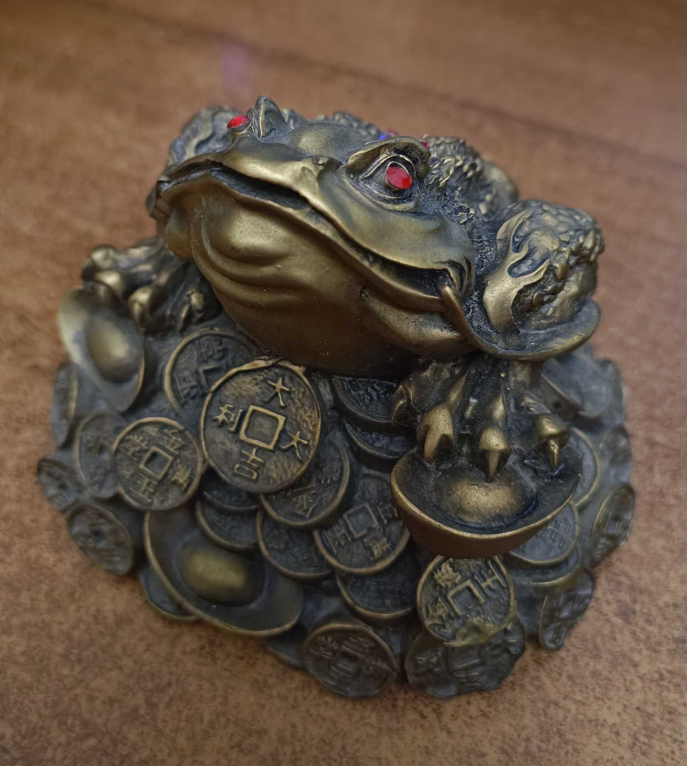 Статуетка трилапої жаби "достатку" Фен-шуй
