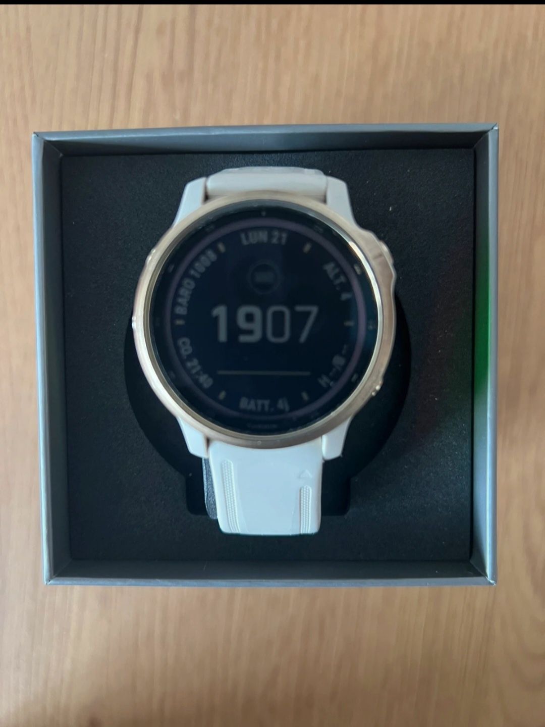 Garmin Fenix 6S Pro Solar – Beige/Dourado – Excelente Estado