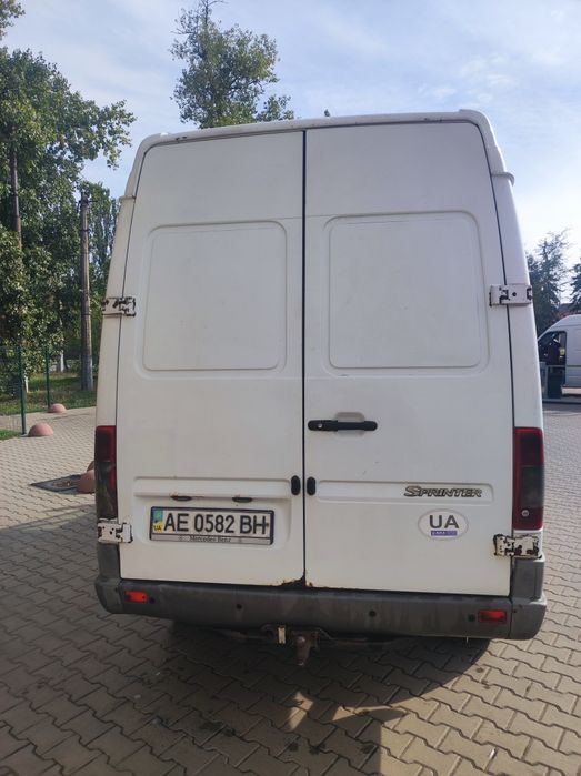 Продам Мерседес Спринтер 208D