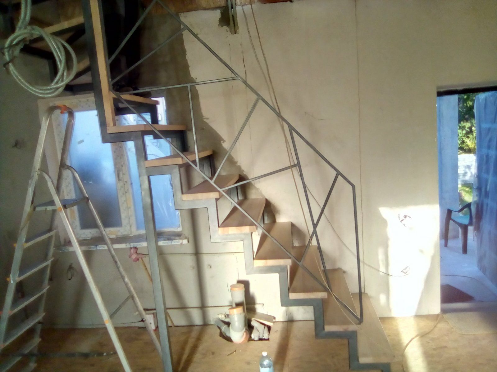 Лестницы (сходи) на металлокаркасе