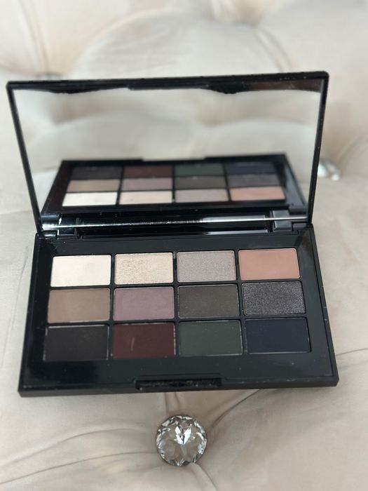 Paleta cieni Bobbi Brown jak nowa